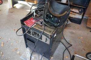 lot 221 image: Craftsman Arc Welder
