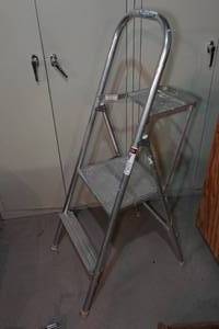 lot 124 image: Werner Aluminum Step Stool