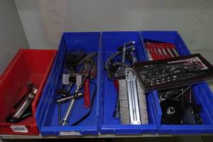 lot 112 image: Tools - Pullers, Drill Bits, Bolt Cutter Head