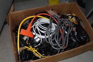 lot 196 image: Electrical Cords