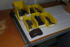 lot 198 image: Tools - Bits, Ratchet, Planer