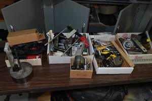 lot 200 image: Tools - Router Bits, Tool Holders, Blocks