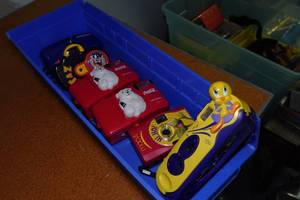 lot 56 image: Vintage Cameras - Looney Tunes, Coca Cola, Muppets