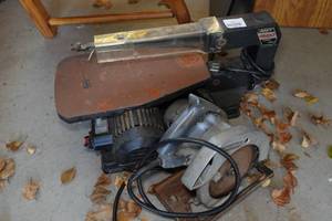 lot 232 image: Scroll Saw and Circular Saw