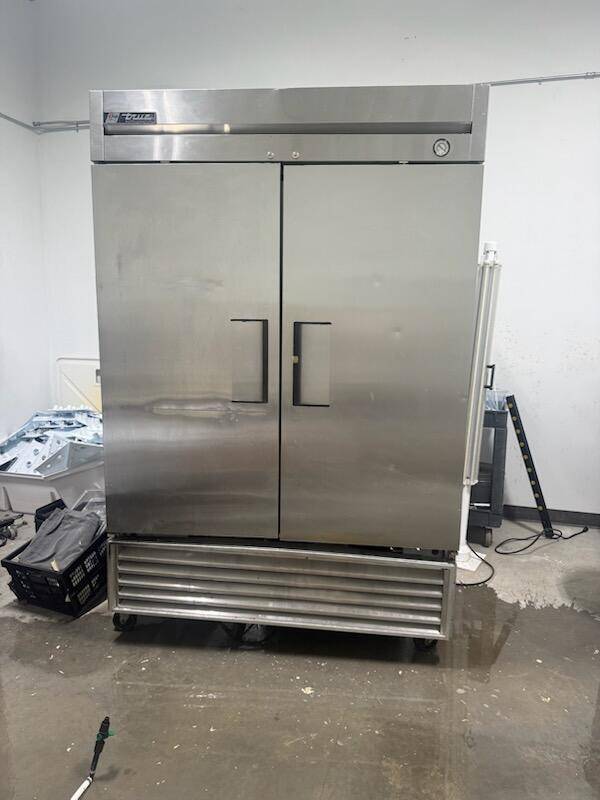 lot 2 image: True Commercial Stainless NSF Refrigerator