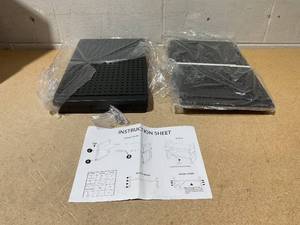 lot 211 image: Adjustable Metal Shelf