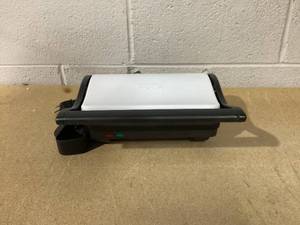 lot 335 image: Wolfgang Puck Panini MakerMultipurpose Grill White