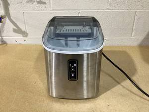 lot 365 image: EUHOMY Ice Maker Countertop Machine 26 lbs in 24 Hours, -9 Cubes Ready in 8 Mins, Electric Icemaker and Compact Portable Ice Maker with Ice Scoop and Basket