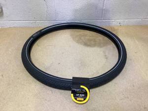lot 492 image: CYCL-EDT Downtown Bicycle Tire 47-622 28 x 1.75   Pirelli
