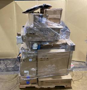 lot 808 image: Wholesale Pallet of Miscellaneous Items