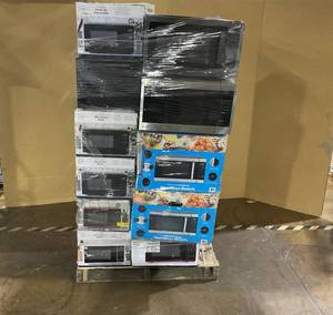 lot 810 image: Wholesale Pallet of Miscellaneous Items