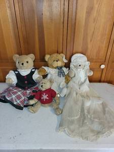 lot 35K image: Collection of 4 Dressed Teddy Bears Including Heartwarmers Plush