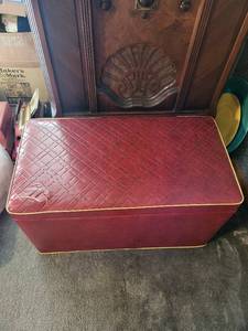 lot 46K image: Vintage Red Vinyl Storage Bench with Diamond Pattern and Hinged Lid