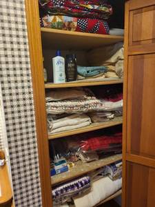 lot 66K image: Large Collection of Quilts, Blankets, Sheets, and Linens