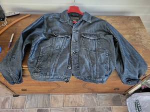 lot 134B image: Unionbay Extra-Large Denim Jacket