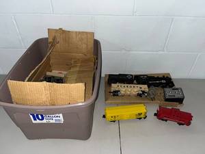 lot 78B image: American Flyer Lines Model Train Set with Tracks and Power Supply - Tote not included
