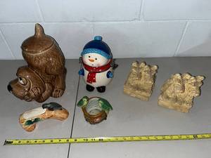 lot 80B image: Collection of Decorative Ceramic Cookie Jars, Dog Bookends, and Animal Planters
