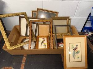 lot 46B image: Collection of Vintage Picture Frames with Art Prints