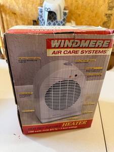 lot 73 image: Windmere Heat Pro Portable Heater 1500W in Sealed Box