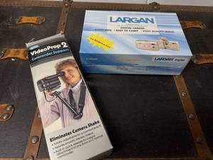 lot 93B image: Largan Digital Camera with Adobe Photo Deluxe and Sima VideoProp 2 Camcorder Support