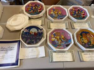 lot 98 image: Set of 6 Franklin Mint The Simpsons Collectible Porcelain Plates with Certificates