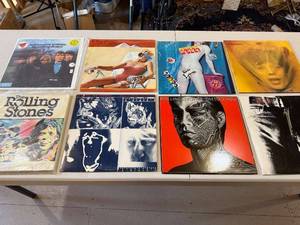 lot 121 image: Collection of 9 Rolling Stones Vinyl Records Assorted Albums