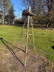 lot 218 image: Metal Garden Tower Frame Structure