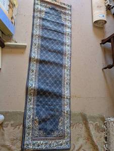 lot 40 image: Americana Callaway Williamsburg Blue Runner Rug 25in x 94in