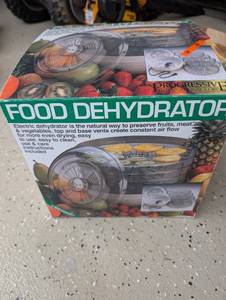 lot 170 image: Progressive International Electric Food Dehydrator with Trays and Lid