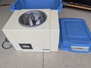 lot 173 image: Ugolini Minigel L4 Ice Cream Machine with Container