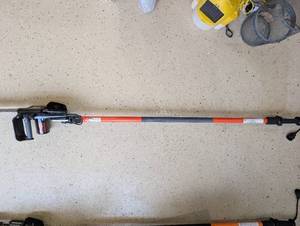 lot 203 image: Remington LNT-2 8 Amp Electric Pole Saw with 10 Inch Bar