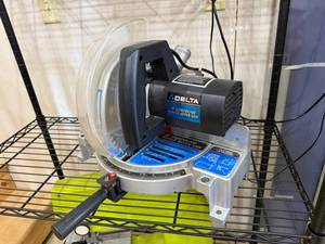 lot 187 image: Delta 10 Inch Compound Power Miter Saw