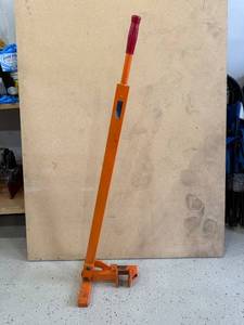 lot 189 image: Weed Wrench Woody Plant Puller by The Weed Wrench Company - Buckthorn Tool