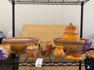 lot 197 image: Gibson Harvest Pantry Collection Ceramic Serveware Set