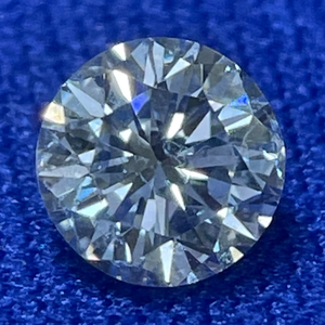 lot 38 image: 0.438 Carat Natural Diamond (G  SI-2)