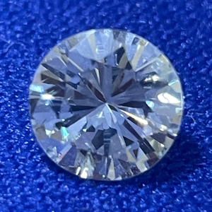 lot 39 image: 0.435 Carat Natural Diamond (J  SI-2)