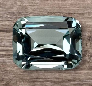 lot 11A image: 11.69 Carat Natural Ice Blue Aquamarine Gemstone Retail $5,845