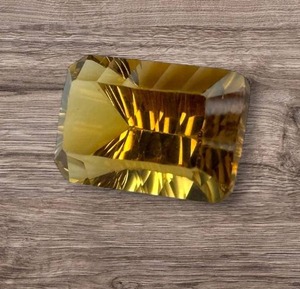 lot 39A image: 12.80 Carat Natural Citrine Retail $640