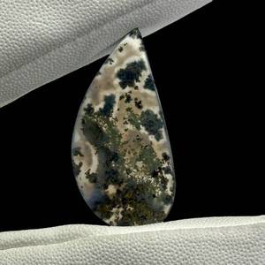 lot 54I image: 16.38 Carat Natural Moss Agate