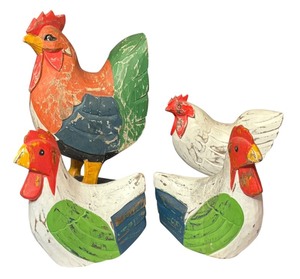 lot 73D image: K - Set of 4 Folk Art Wooden Roosters and Bookends