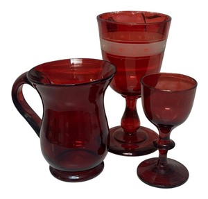 lot 88R image: MB - Set of 3 Vintage Red Glass Goblets and Mug