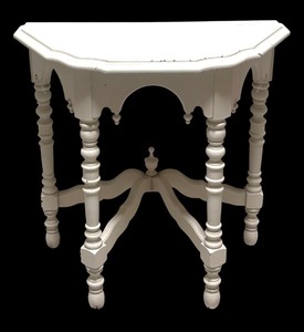 lot 99R image: MB - White Vintage Accent Table with Turned Legs