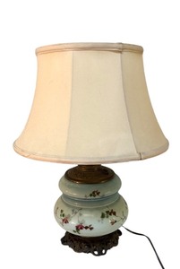 lot 223R image: MB - Vintage Hand-Painted Glass Table Lamp