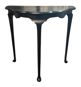 lot 226R image: BR - Vintage Black Accent Table with Curved Legs