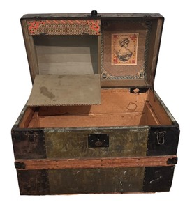 lot 229R image: BR - Antique Steamer Trunk