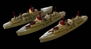 lot 297R image: P - Set of 3 Vintage TootsieToy Diecast Model Ships