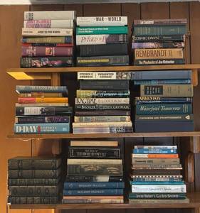 lot 323R image: FR - Large Collection of Assorted Hardcover and Softcover Books