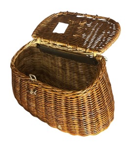 lot 364R image: FR - Vintage Wicker Fishing Creel Basket with Strap