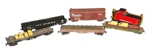 lot 430R image: FR - Set of 6 Vintage Model Train Cars in Assorted Styles