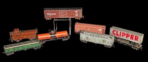 lot 486R image: FR - Set of 7 Vintage Model Train Cars Assorted Styles